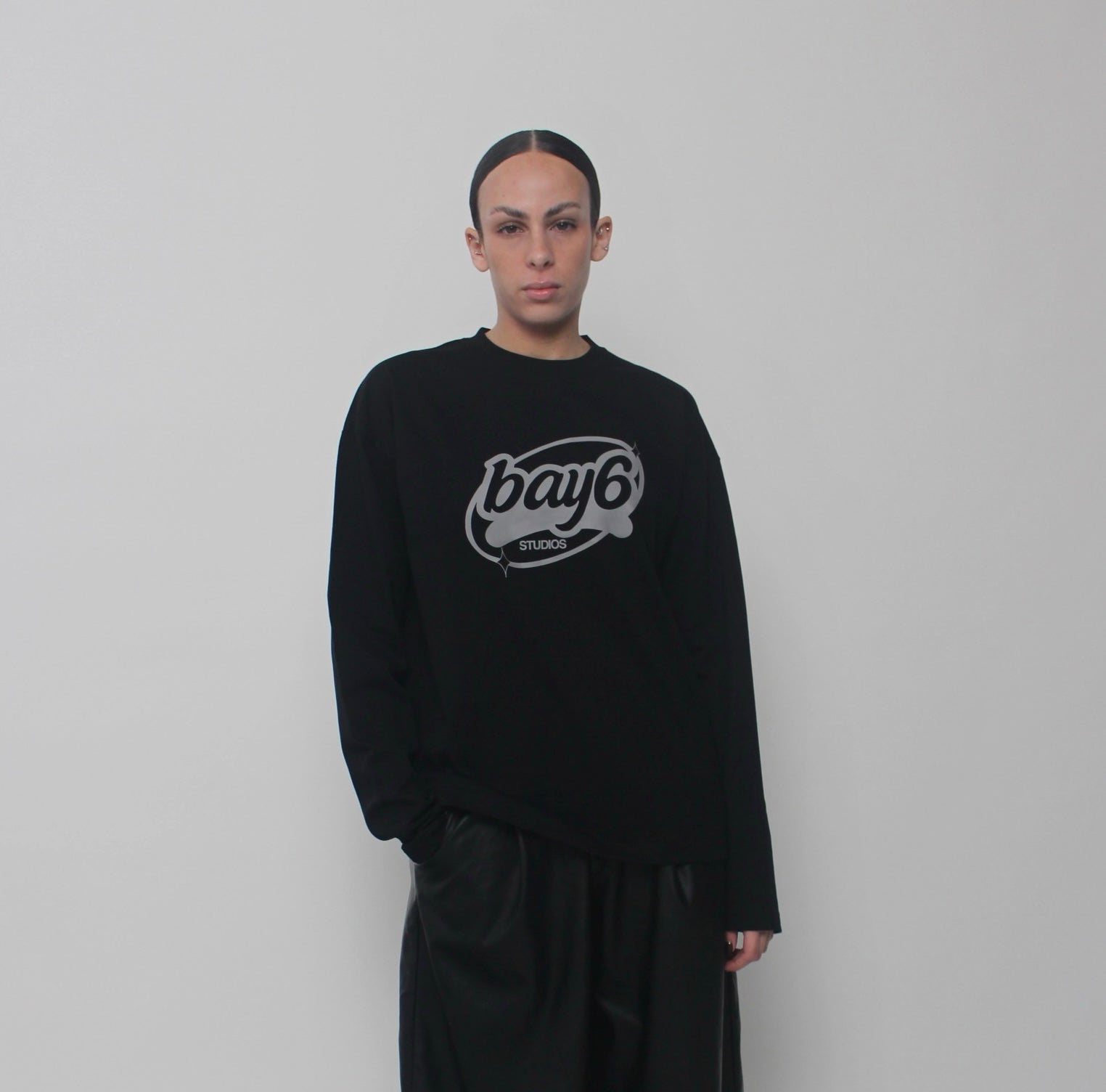 Bay6 Essentials LG (Black)